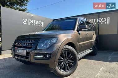 Внедорожник / Кроссовер Mitsubishi Pajero Wagon 2017 в Львове