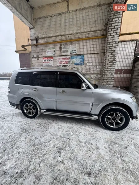 Mitsubishi Pajero Wagon