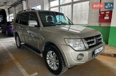 Позашляховик / Кросовер Mitsubishi Pajero Wagon 2014 в Києві