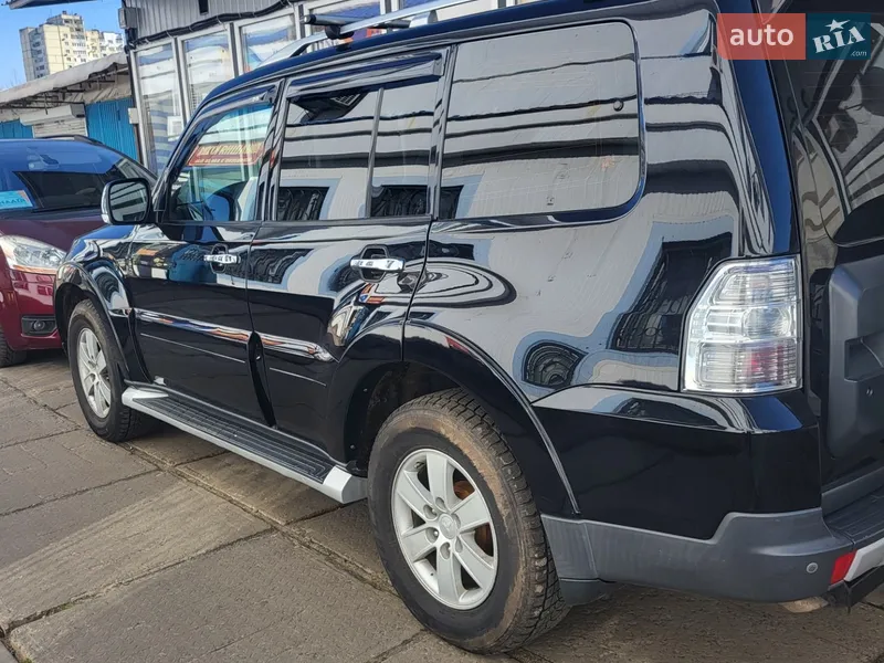 Mitsubishi Pajero Wagon