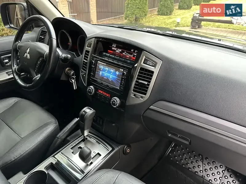 Mitsubishi Pajero Wagon 2018 VIN JMBLYV93WJJ500442 фото оголошення 27 з 85