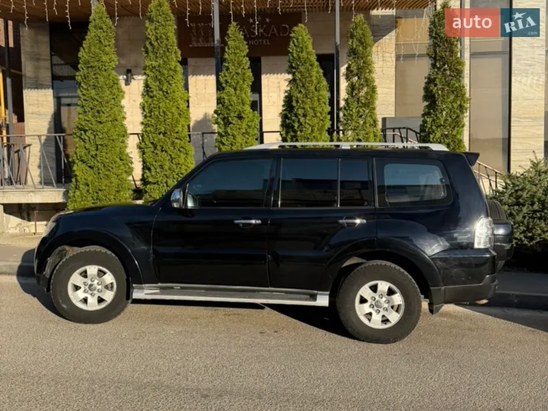 Mitsubishi Pajero Wagon