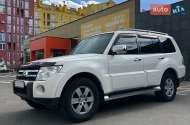Позашляховик / Кросовер Mitsubishi Pajero Wagon 2008 в Києві