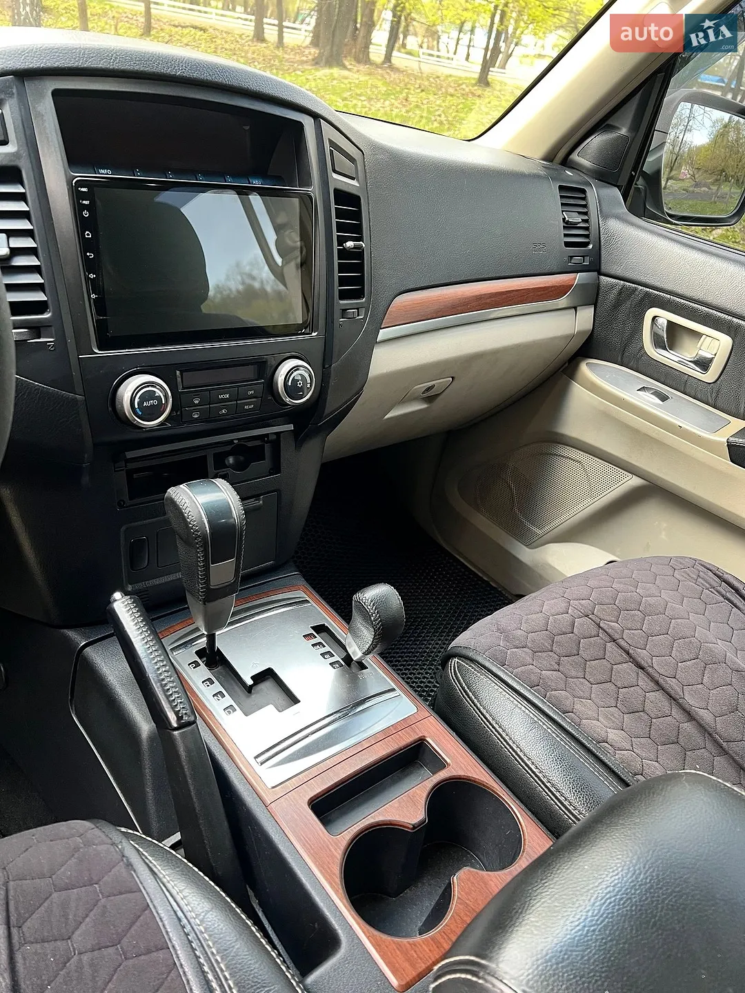 Mitsubishi Pajero Wagon 2007 VIN JMYLRV93W7J721014 фото оголошення 9 з 13