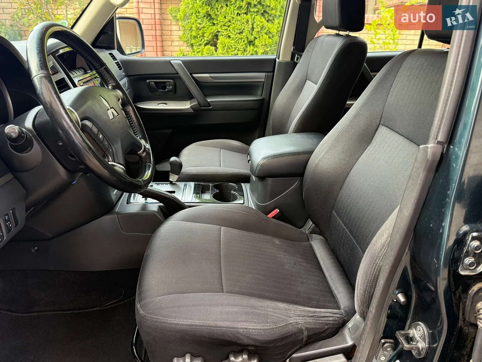 2017 Mitsubishi Pajero - мініатюра 26