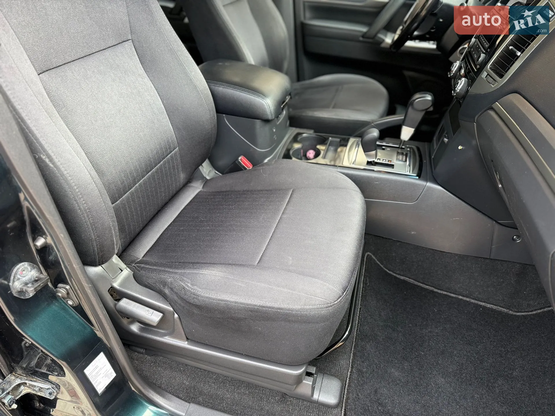 2017 Mitsubishi Pajero - мініатюра 30