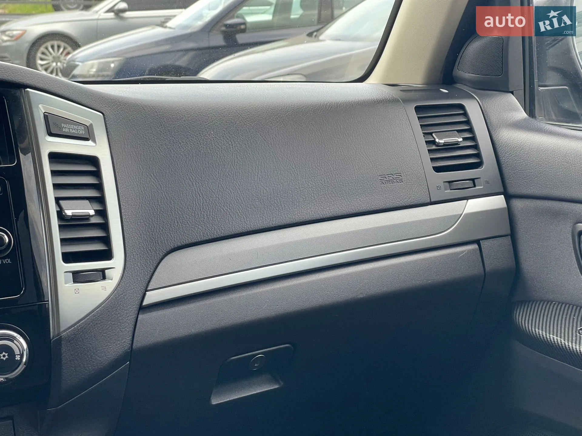 2017 Mitsubishi Pajero - мініатюра 34