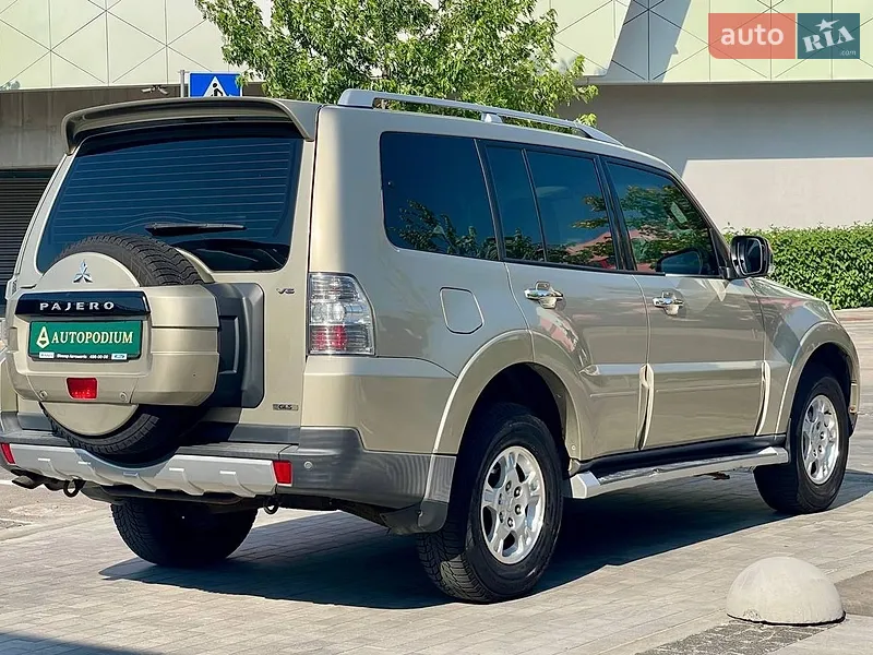 Mitsubishi Pajero Wagon 2008 VIN JMYLRV93W8J002125 фото оголошення 10 з 74