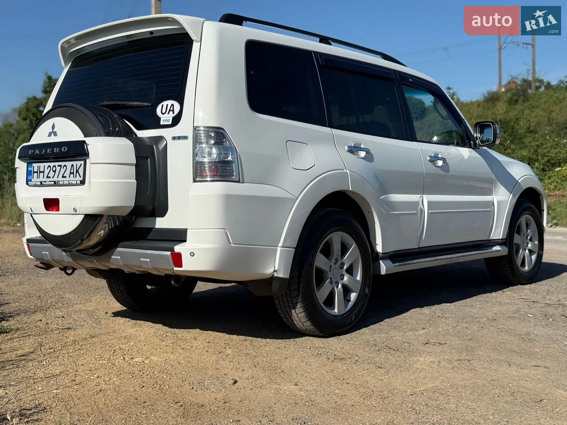 2011 Mitsubishi Pajero - мініатюра 10