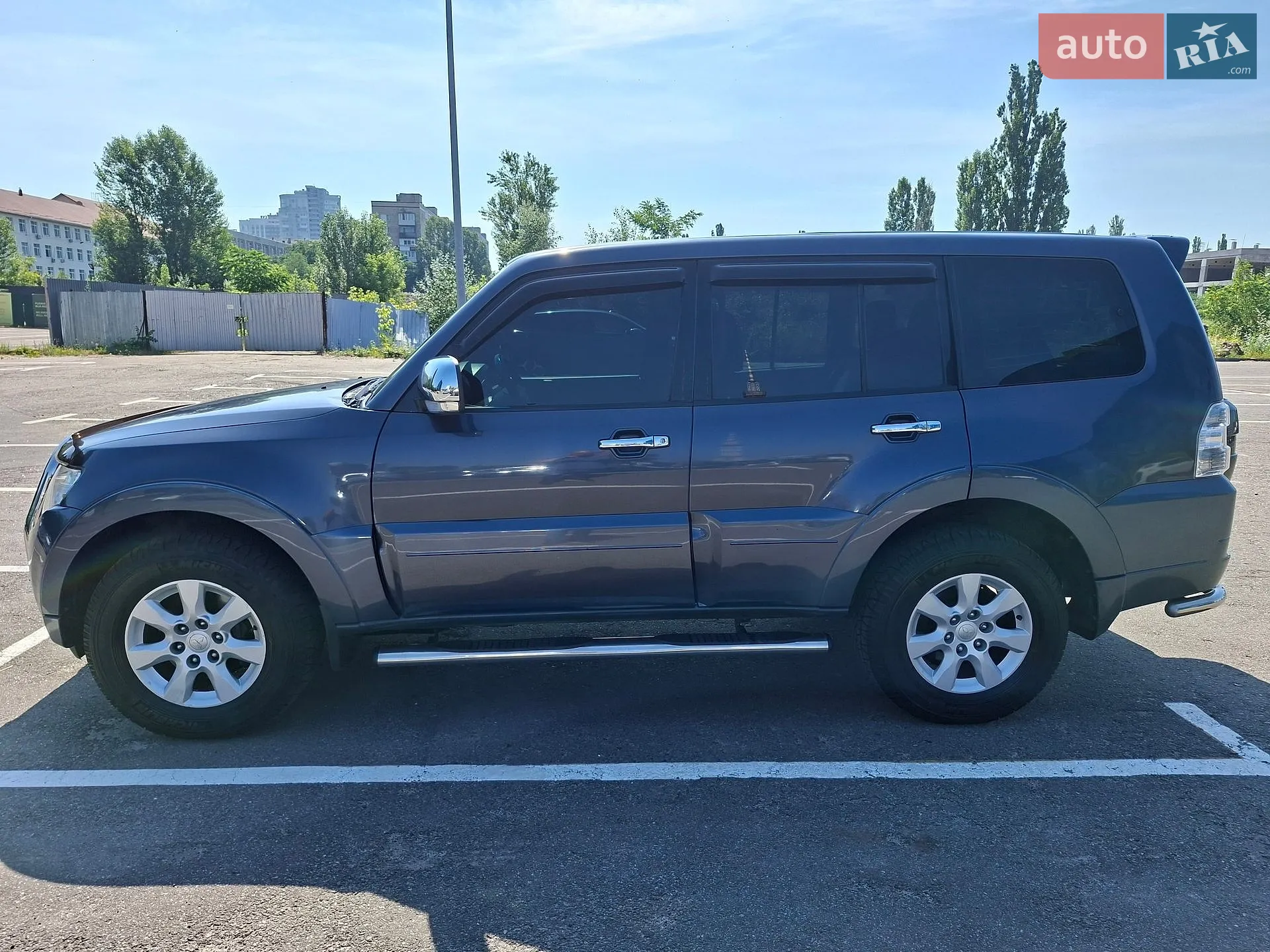 2010 Mitsubishi Pajero - мініатюра 3