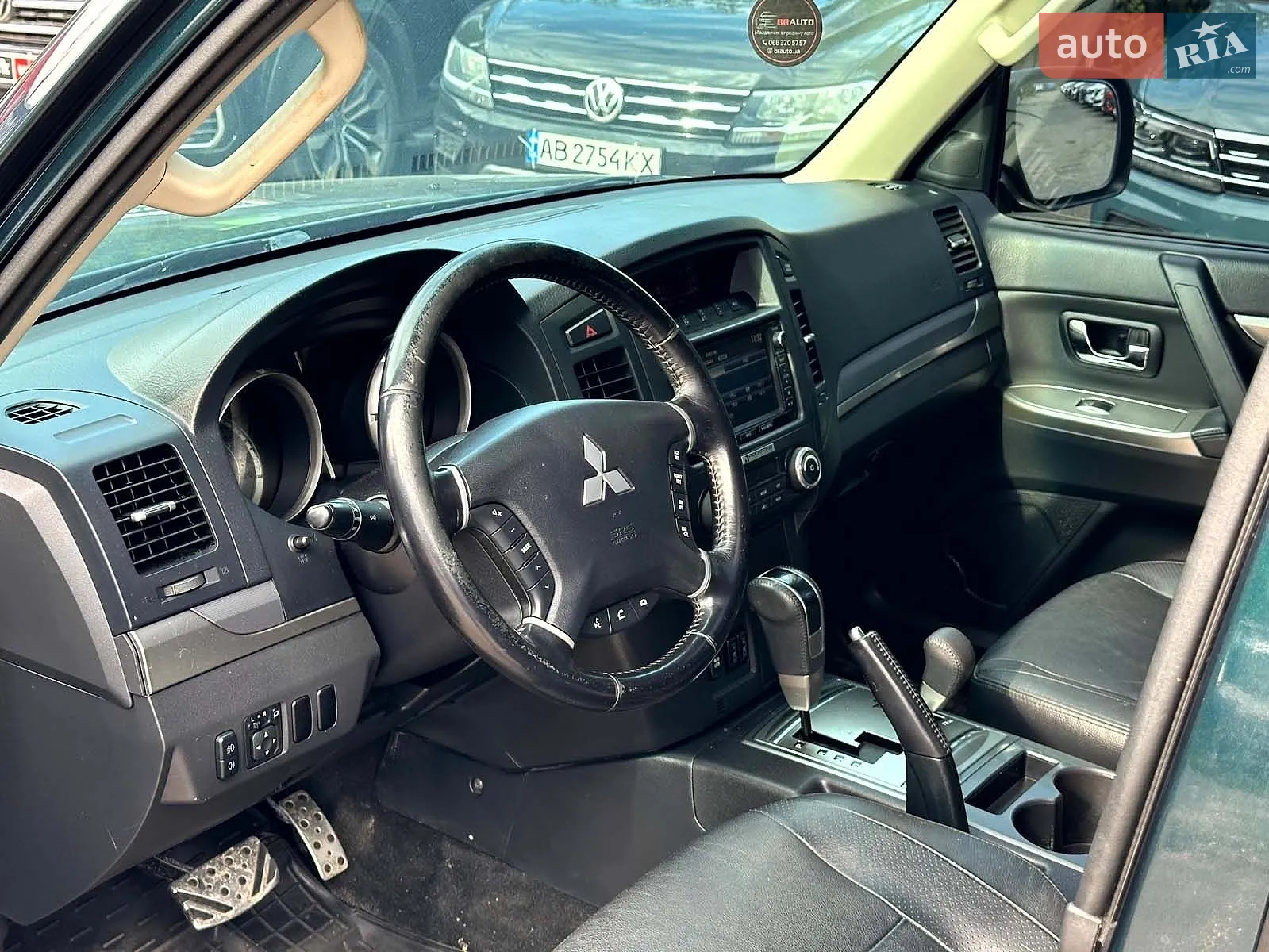 2014 Mitsubishi Pajero - мініатюра 20