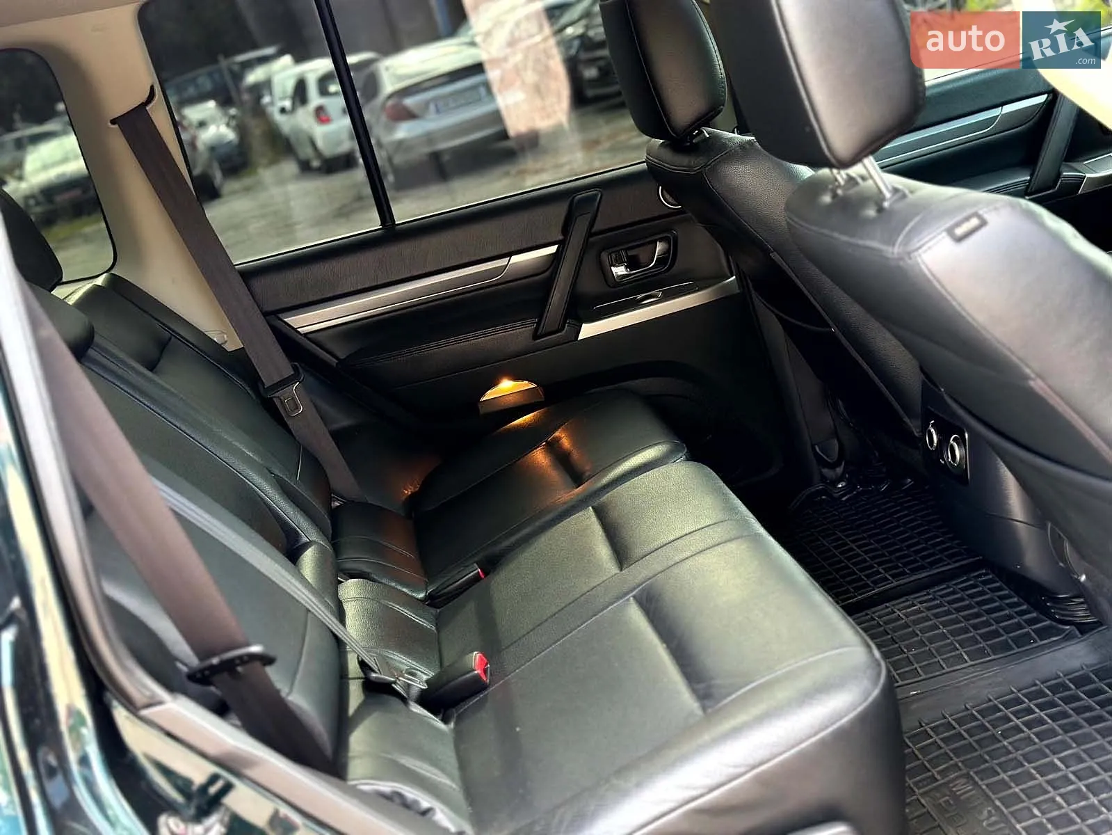 2014 Mitsubishi Pajero - мініатюра 26