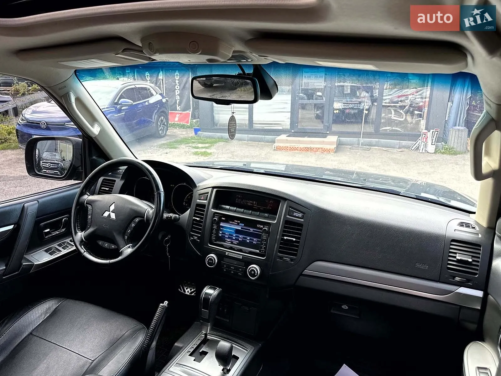 2014 Mitsubishi Pajero - мініатюра 29
