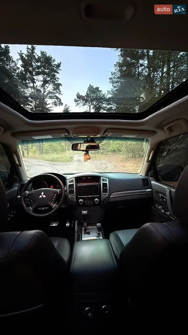 2018 Mitsubishi Pajero - мініатюра 13