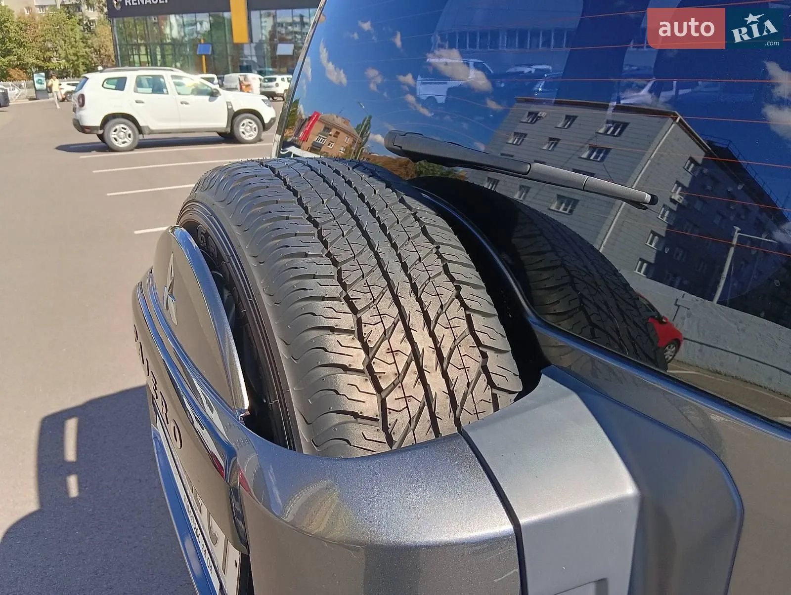 2014 Mitsubishi Pajero - мініатюра 7
