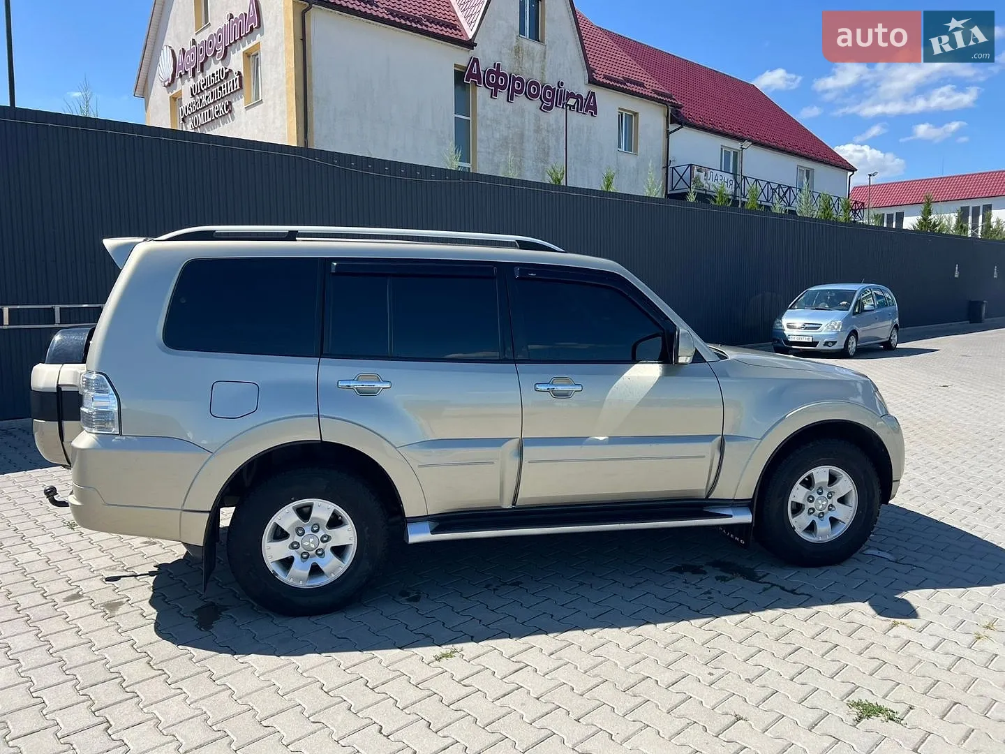 2017 Mitsubishi Pajero - мініатюра 24