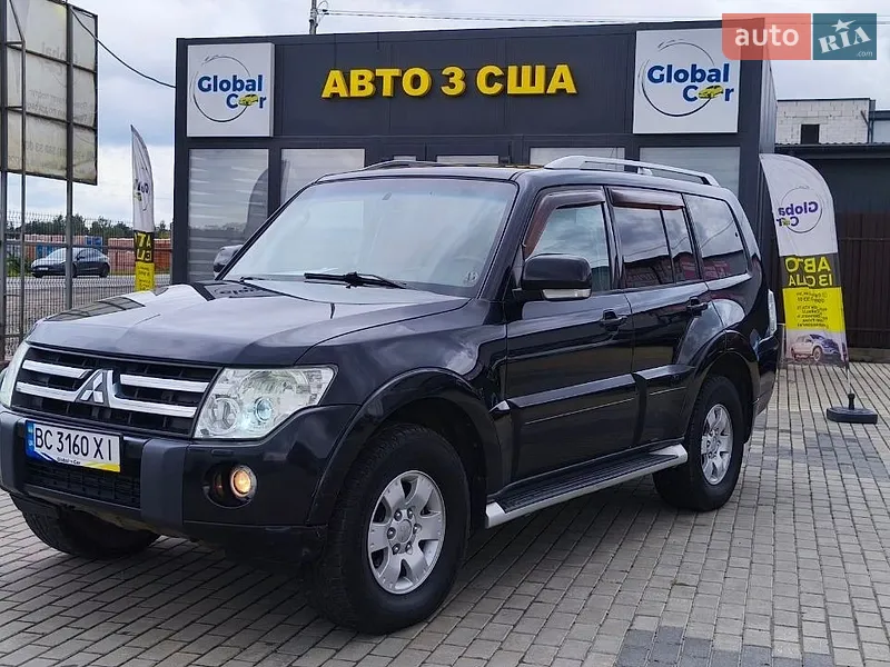 Mitsubishi Pajero Wagon 2011