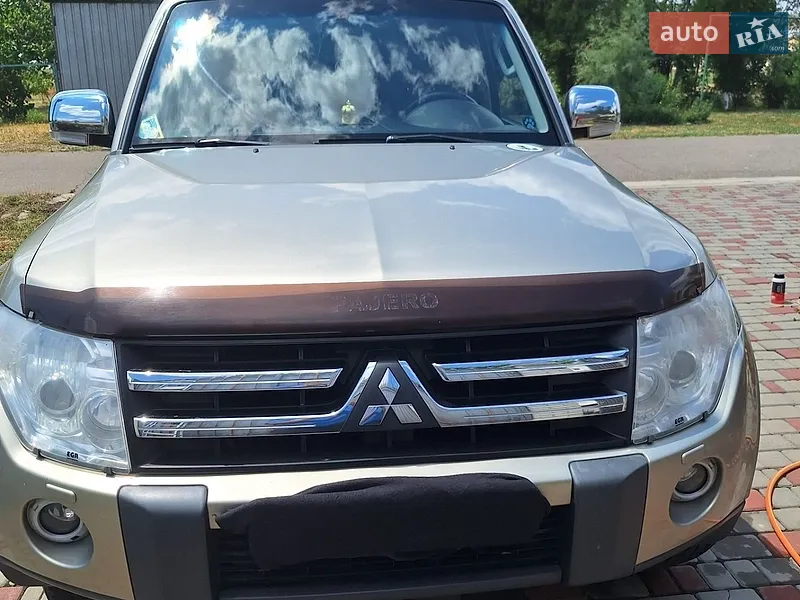 Mitsubishi Pajero Wagon