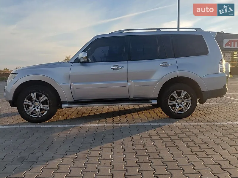 Mitsubishi Pajero Wagon