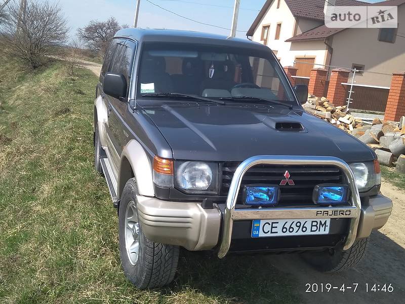 Позашляховик / Кросовер Mitsubishi Pajero 1998 в Чернівцях