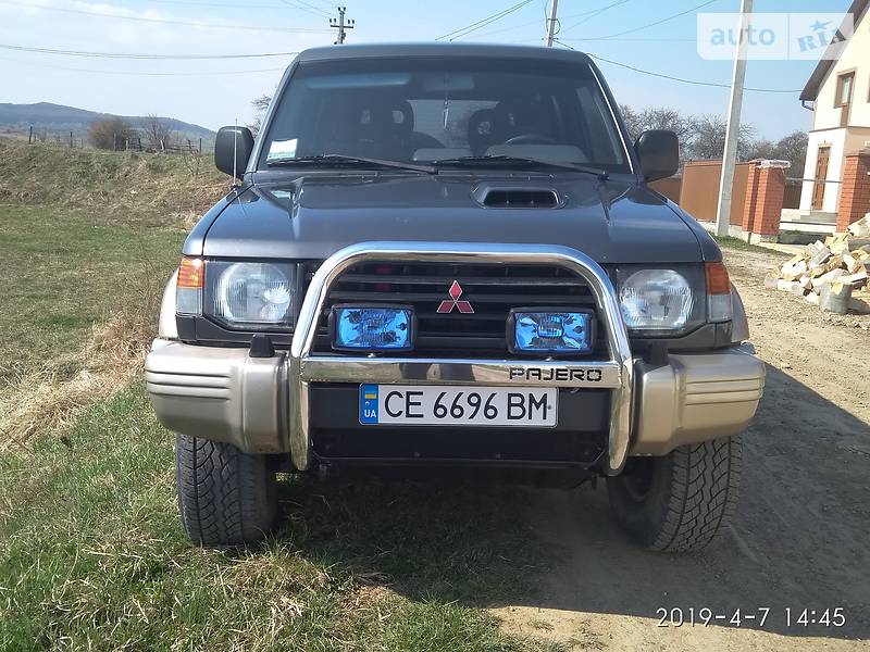 Позашляховик / Кросовер Mitsubishi Pajero 1998 в Чернівцях