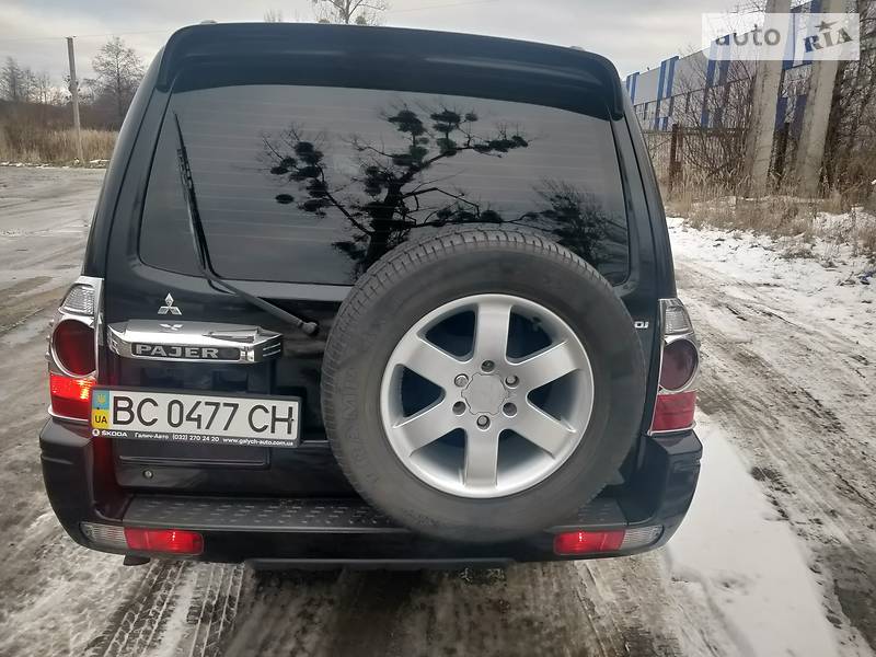 Позашляховик / Кросовер Mitsubishi Pajero 2004 в Львові
