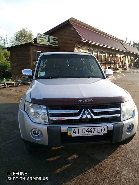Позашляховик / Кросовер Mitsubishi Pajero 2007 в Коростишеві