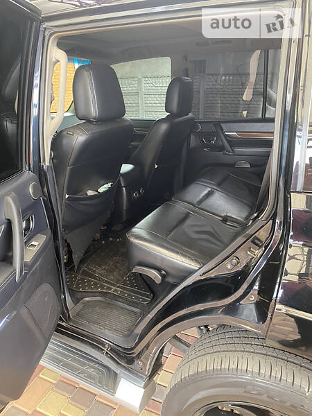 Позашляховик / Кросовер Mitsubishi Pajero 2008 в Дніпрі