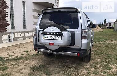 Внедорожник / Кроссовер Mitsubishi Pajero 2008 в 