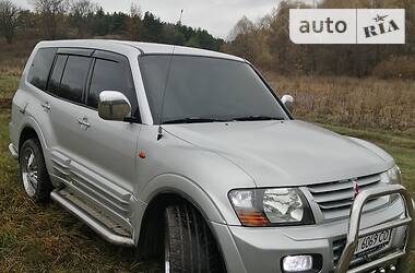 Позашляховик / Кросовер Mitsubishi Pajero 2001 в Полтаві