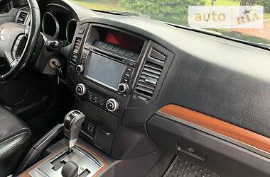 Внедорожник / Кроссовер Mitsubishi Pajero 2008 в Хусте