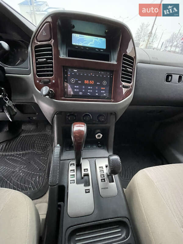 Позашляховик / Кросовер Mitsubishi Pajero 2006 в Сумах фото 25 Позашляховик / Кросовер Mitsubishi Pajero 2006 в Сумах