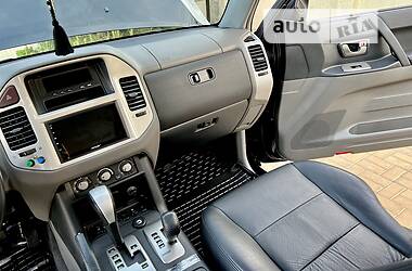 Внедорожник / Кроссовер Mitsubishi Pajero 2005 в Одессе