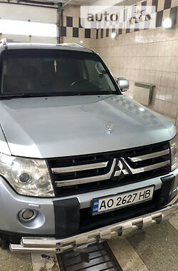 Внедорожник / Кроссовер Mitsubishi Pajero 2006 в Межгорье