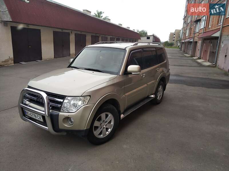 Внедорожник / Кроссовер Mitsubishi Pajero 2007 в Чорткове
