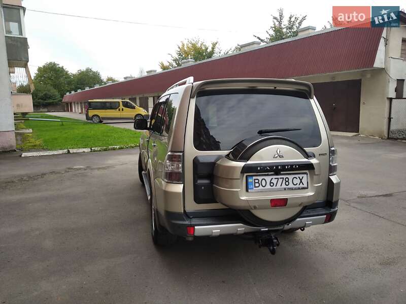 Внедорожник / Кроссовер Mitsubishi Pajero 2007 в Чорткове