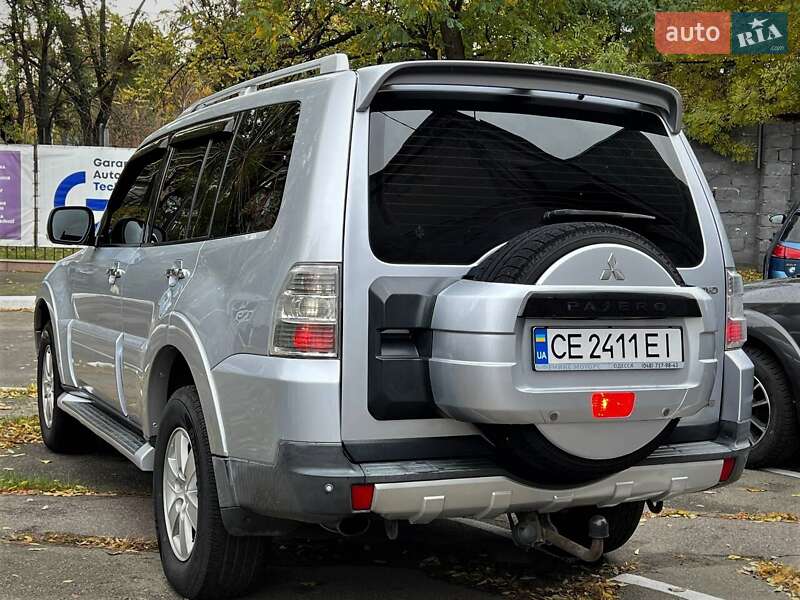 Позашляховик / Кросовер Mitsubishi Pajero 2008 в Києві