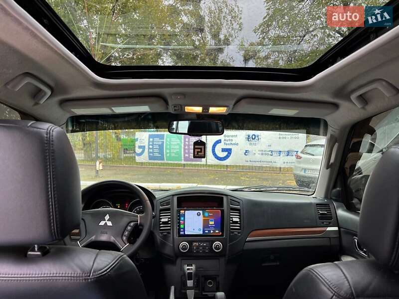 Позашляховик / Кросовер Mitsubishi Pajero 2008 в Києві