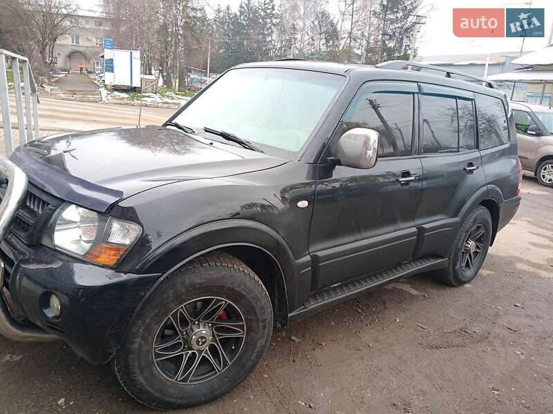 Mitsubishi Pajero 2006