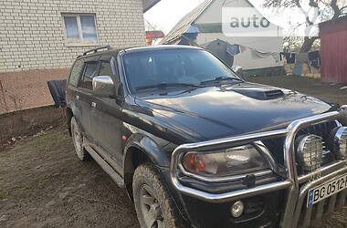 Внедорожник / Кроссовер Mitsubishi Pajero 2002 в Львове