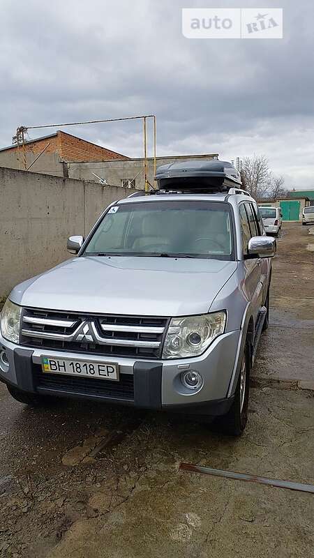 Позашляховик / Кросовер Mitsubishi Pajero 2007 в Одесі