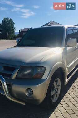 Внедорожник / Кроссовер Mitsubishi Pajero 2005 в Иршаве