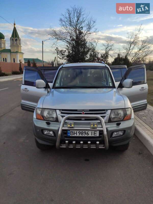 Внедорожник / Кроссовер Mitsubishi Pajero 2001 в Измаиле