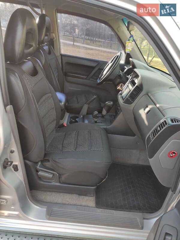 Внедорожник / Кроссовер Mitsubishi Pajero 2001 в Измаиле