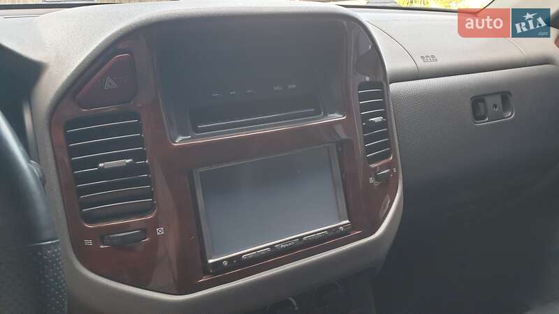 Внедорожник / Кроссовер Mitsubishi Pajero 2007 в Мамаевцах