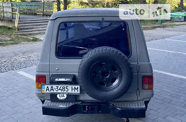 Внедорожник / Кроссовер Mitsubishi Pajero 1990 в 