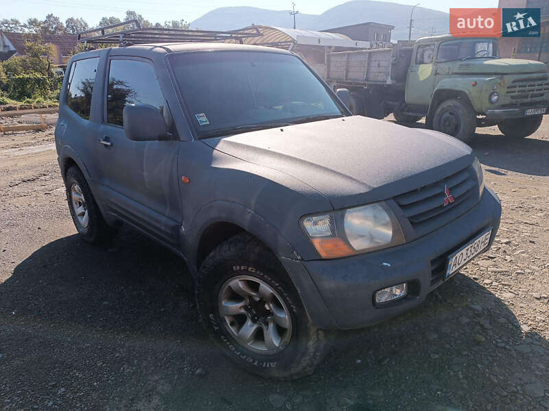 Внедорожник / Кроссовер Mitsubishi Pajero 2002 в Ужгороде