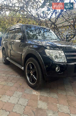 Внедорожник / Кроссовер Mitsubishi Pajero 2008 в Одессе