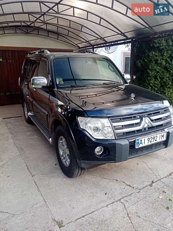 Позашляховик / Кросовер Mitsubishi Pajero 2007 в Згурівці