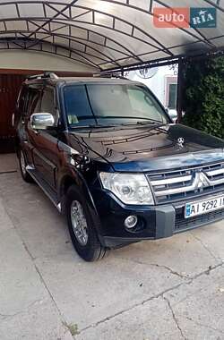 Внедорожник / Кроссовер Mitsubishi Pajero 2007 в 
